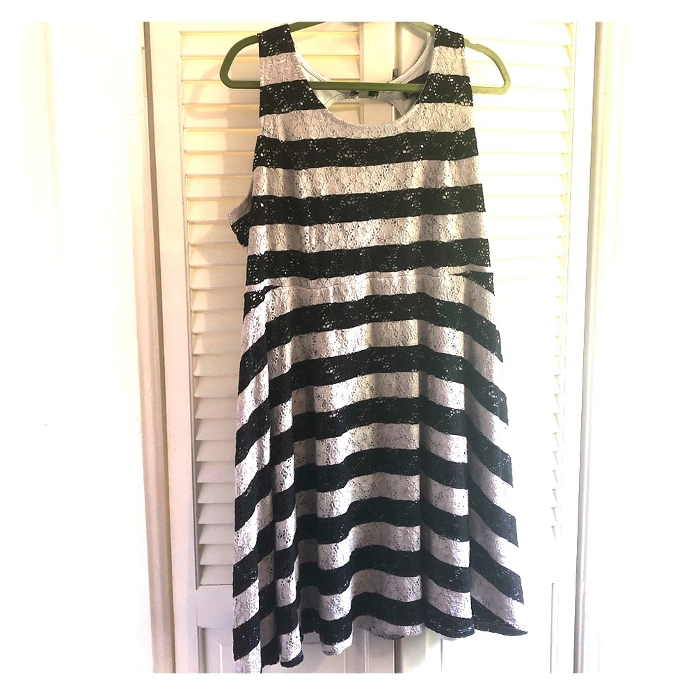 Black and white lace mini dress